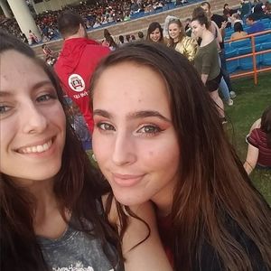 Meet your Posher, Leah